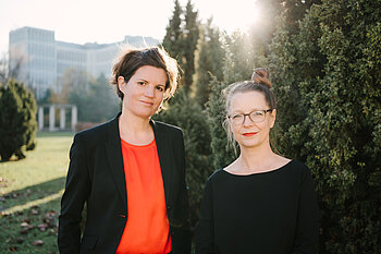 Prof. Dr. Marion Peyinghaus (links) und Prof. Dr. Regina Zeitner
